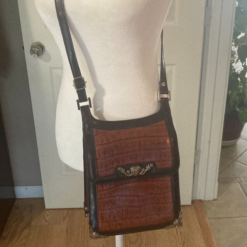 Cute "MG" Purse with silvertone accents
